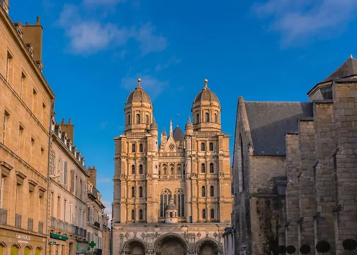 L'authentique - Cinema - Unique - Hypercentre - Rent Immo